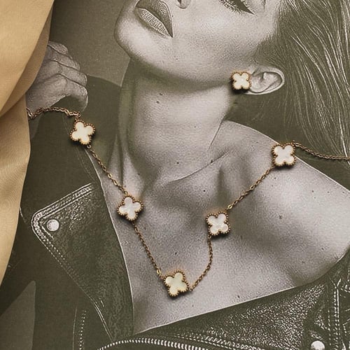 طقم ناعم مستوحى من ماركة فان كليف مكون من سلسال وح...