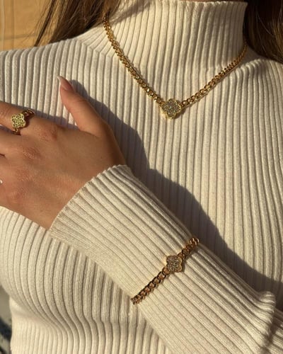 طقم محاكى للذهب مطلي ذهب بجودة عالية ورده صغيره