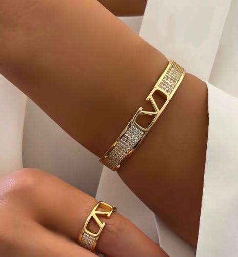 طقم أسوارة مستوحى من ماركة صلب مع خاتم مطلية ذهب ع...