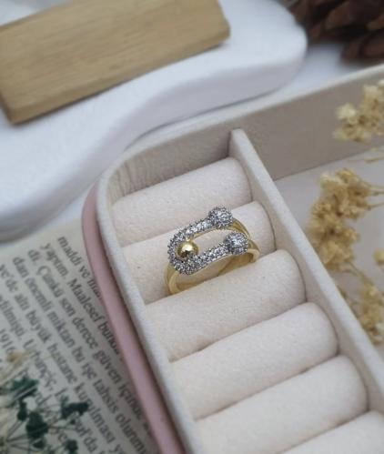 خاتم نسائي مطلي بالذهب بتصميم عصري وفخم – لمسة أنا...