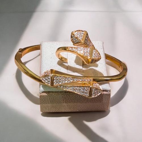 طقم إسوارة مستوحى من ماركة مطلية ذهب بجودة عالية ج...