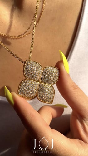 طقم محاكى لماركة روبرتوكوين مطلي بالذهب مكون من سل...