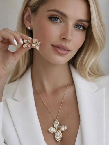 طقم باسكواله الطويل ( سلسال + حلق ) مطلي بالذهب .