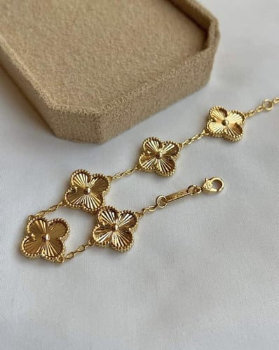 أسوارة بتصميم مستوحى من فان كليف ذهبي خمس وردات مط...