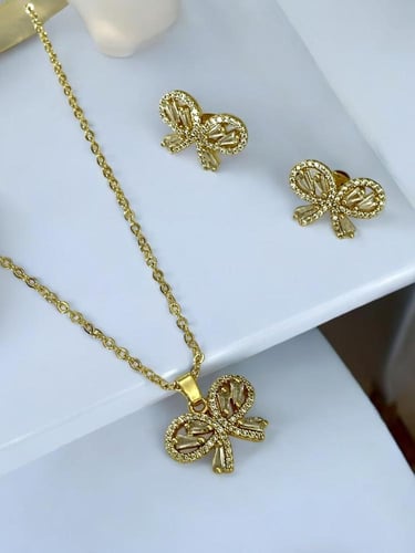 طقم الفيونكة ناعم مطلي ذهب ومزين بحجر الباغيت