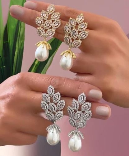 طقم لؤلؤ مطلي ذهب