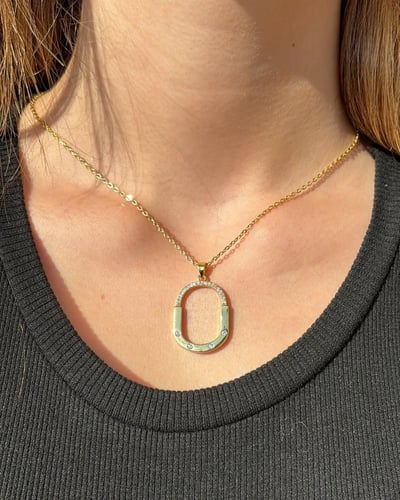 طقم بتصميم مستوحى من تيفاني عبارة عن سلسال ناعم وح...