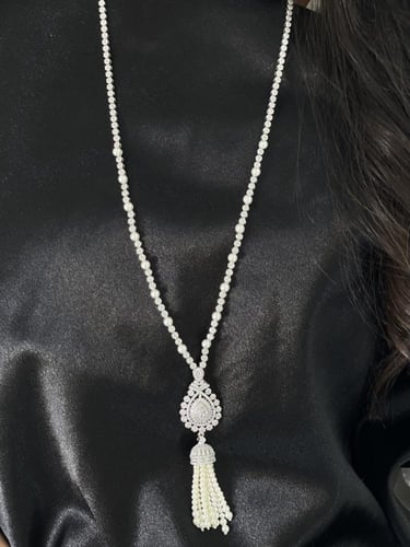 طقم زركون فضي فخم مطلي بالذهب .