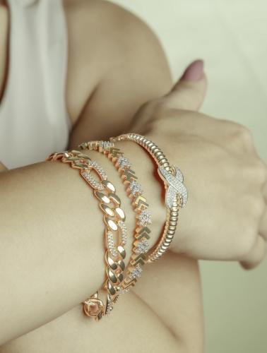 مجموعة Glam Shine Bracelets –سيت أسوار البريق والل...