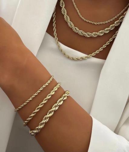 أطقم سنيك مطلية ذهب