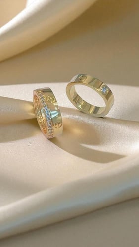 خواتم كارتير مطليه بالذهب .