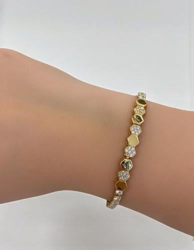 إسوارة تنس شوميه مطليه بالذهب .