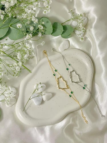 اسوارة خريطة المملكة مطلية ذهب