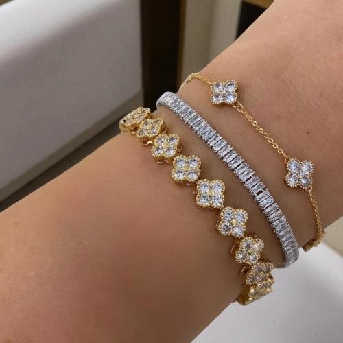 سيت النواعم مطلي بالذهب .