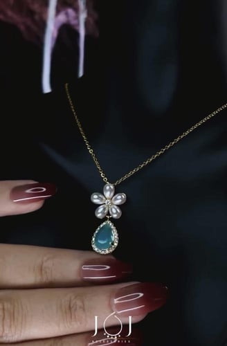 طقم الدمعة اللؤلوية المطلي بالذهب .. موديل JR106