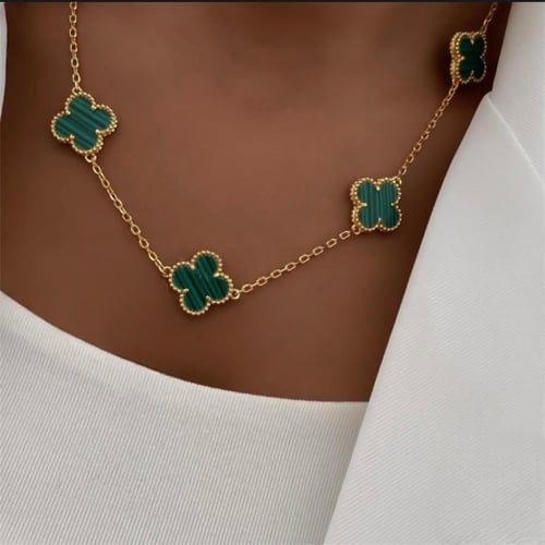 طقم مستوحاه من ماركة مطلي مكون من سلسال وإسوارة