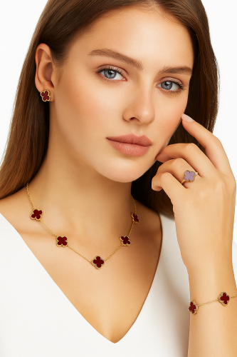 طقم مستوحاه من ماركة مطلي مكون من سلسال وإسوارة