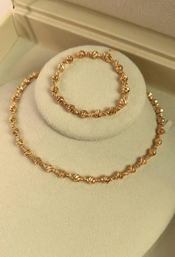 طقم دوريكا ناعم ثلاث قطع بديل الذهب مطلي ذهب .