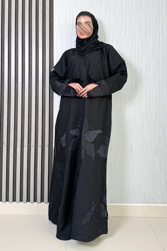 عباية كريب بتطريز اسود