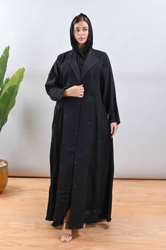 عباية كريب ناعم بتطريز منثور اسود