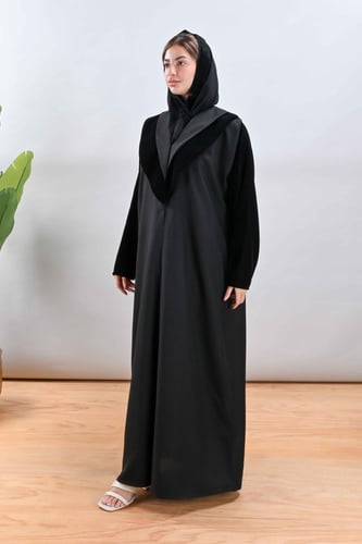 عباية كريب بتدخيلة قماش مخمل