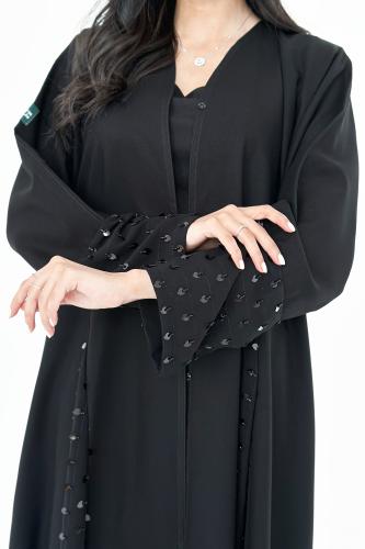 عباية كريب كلوش مطرزة