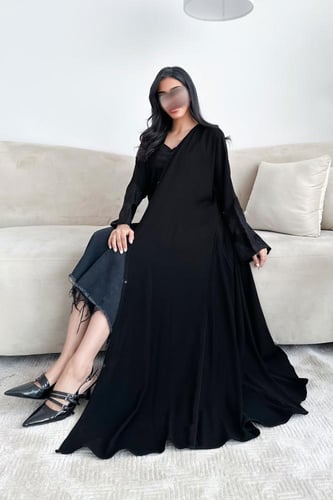 عباية كلوش مطرزة