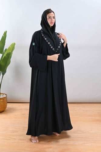 عباية الندى بتطريز يدوي