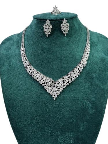 طقم زركون بتصميم أوراق فاخر