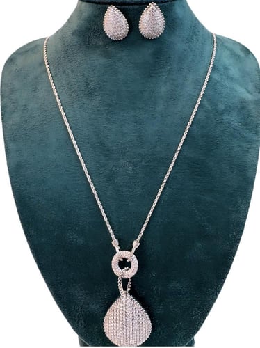 طقم سلسال وحلق فضي سبحه مستوحى من بوشرون