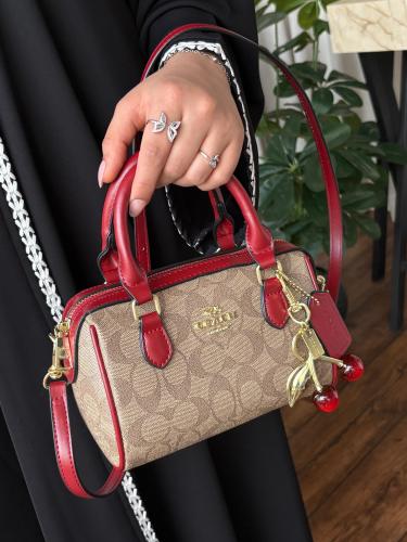 شنطه كوتش مع كامل ملحقاتها