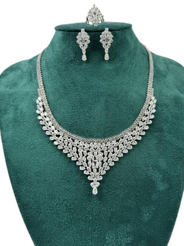 طقم زركون فاخر بتصميم أنيق