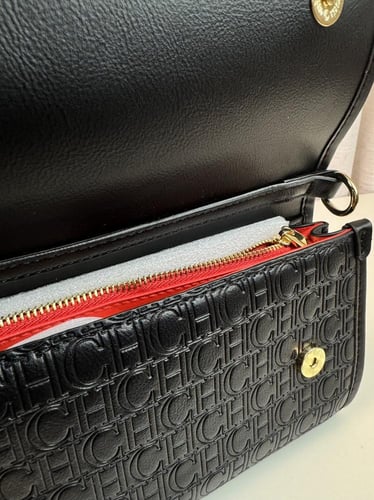 شنطه كارولينا هيريرا مع كامل ملحقاتها