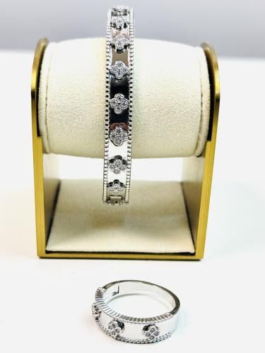 سوار وخاتم فضي فاخر مستوحى من فان كليف