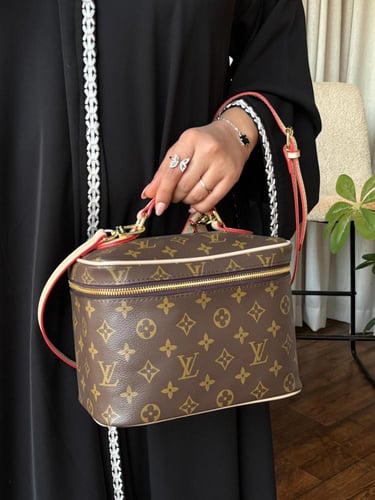 طقم لويس فيتون 3 قطع مع الملحقات