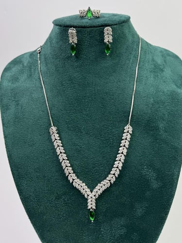 طقم زركون بحجر زمردي فاخر