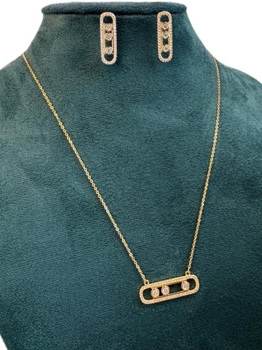 طقم سلسال وحلق ذهبي مستوحى من ميسيكا