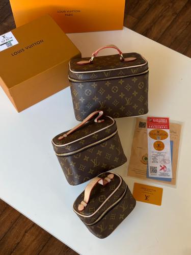 طقم لويس فيتون 3 قطع مع الملحقات