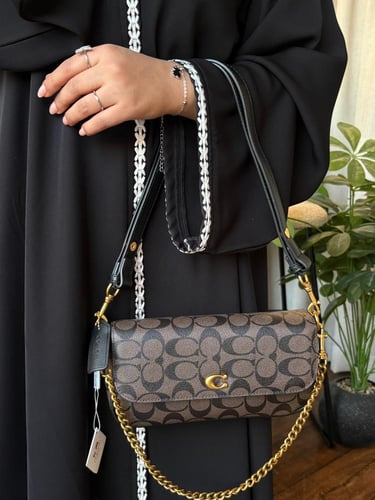 شنطه كوش مع كامل ملحقاتها