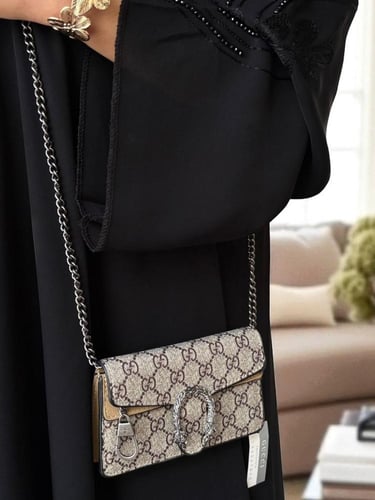 شنطه قوتشي مع ملحقاتها