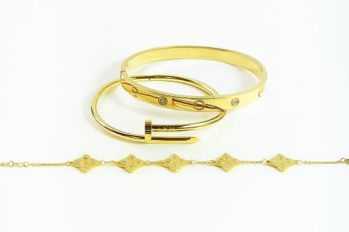 طقم أساور فاخرة مستوحى من كارتير وفان كليف