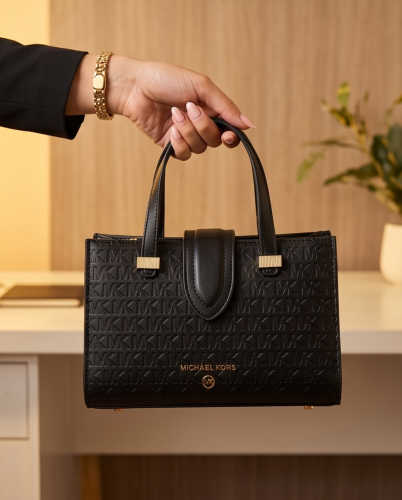 مايكل كورس مقاس 24 cm