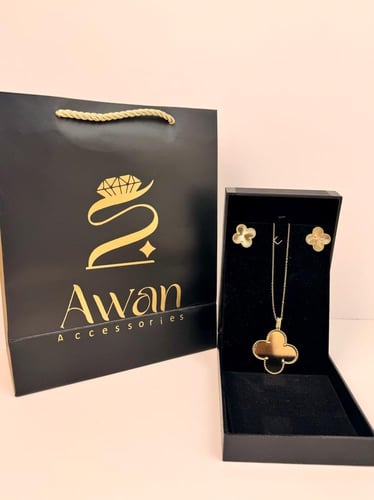 طقم ذهبي سبحة أنيق بتصميم الوردة الرباعية مستوحى م...