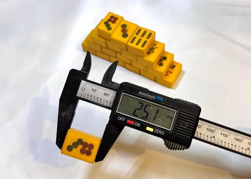 نصف طبق دومنه ابيض صك