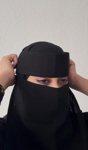 نقاب قصير قصة مطاط مايل