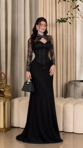 فستان سهرة أسود ملكي بقماش الباربي والدانتيل