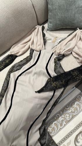 Crepe dress with French lace, beige color