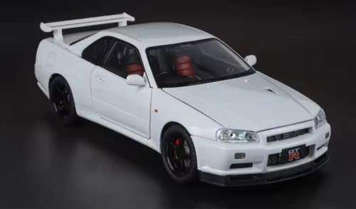 مجسم سكاي لاين GT-R مقاس 1:18 ابيض