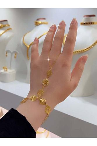 سوار ملكي مفتوح التصميم