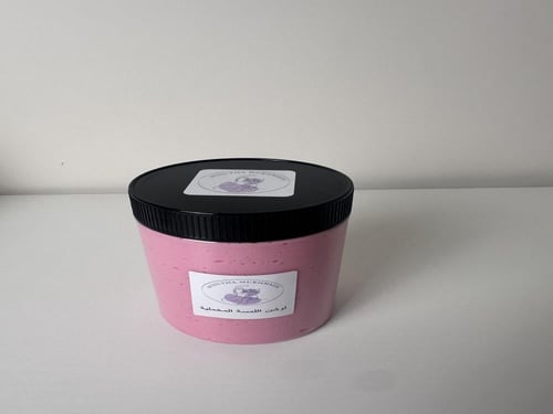 لوشن اللمسة المخملية يحتوي على الزبدات والمرطبات ا...